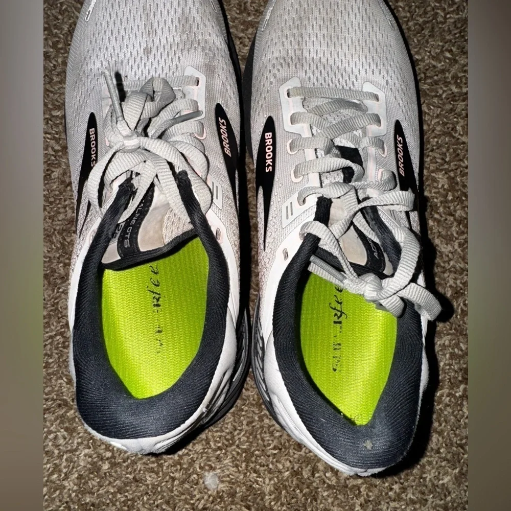 Brooks Athletic Shoes - Picture 5 of 6